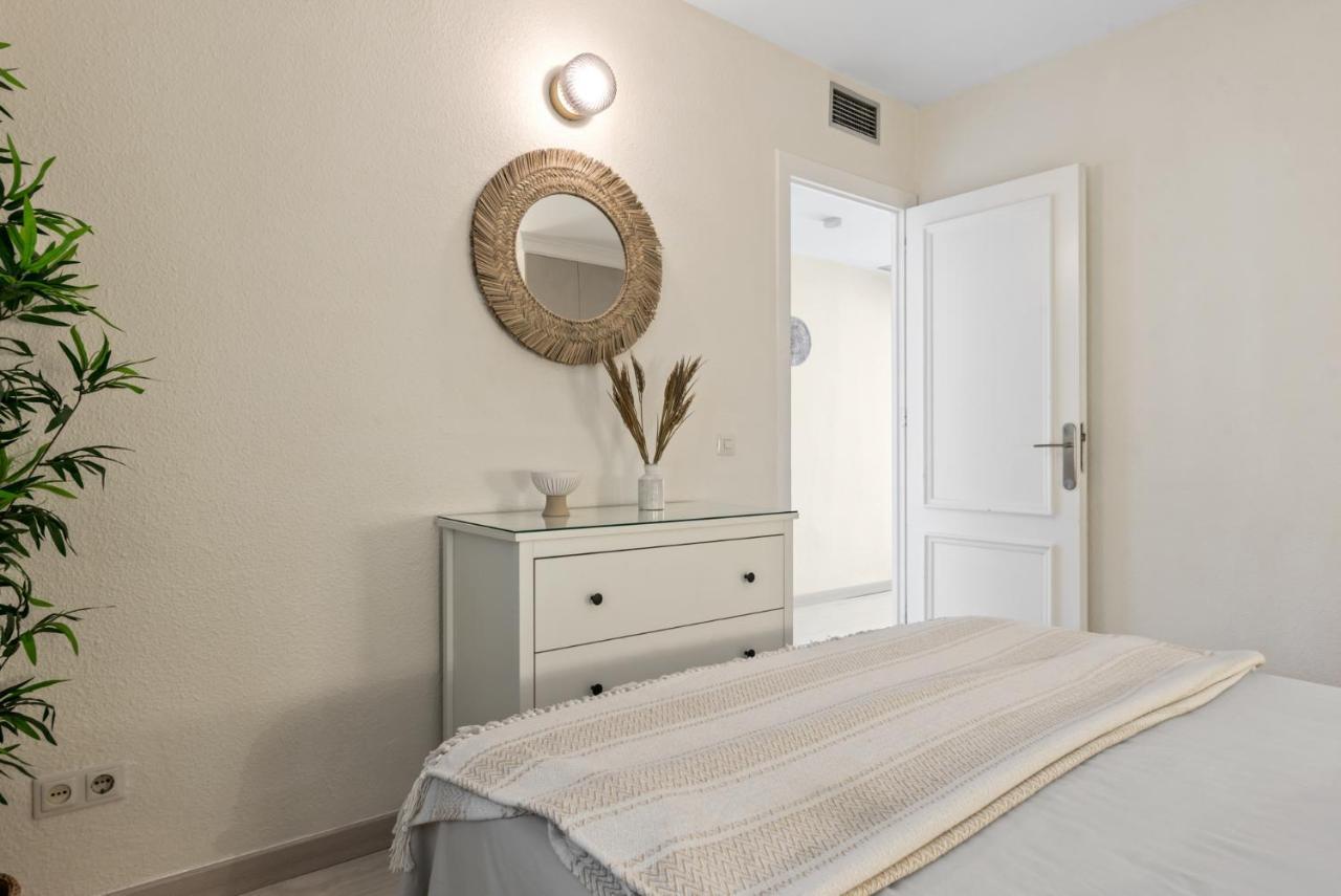 Frontline Beach Apartment Miraflores Sitio de Calahonda Exteriér fotografie